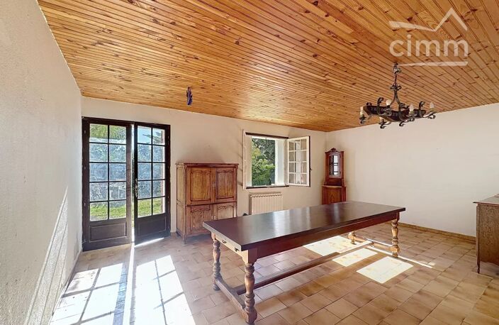 Bastide de 180m² en campagne à rénover — photo 4