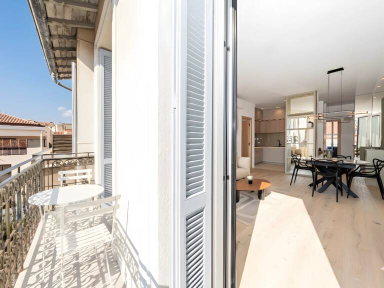 CANNES RUE HOCHE - 4P - DERNIER ETAGE - BALCON - RENOVATION HAUT — photo 1