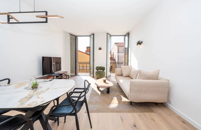 CANNES RUE HOCHE - 4P - DERNIER ETAGE - BALCON - RENOVATION HAUT — photo 5