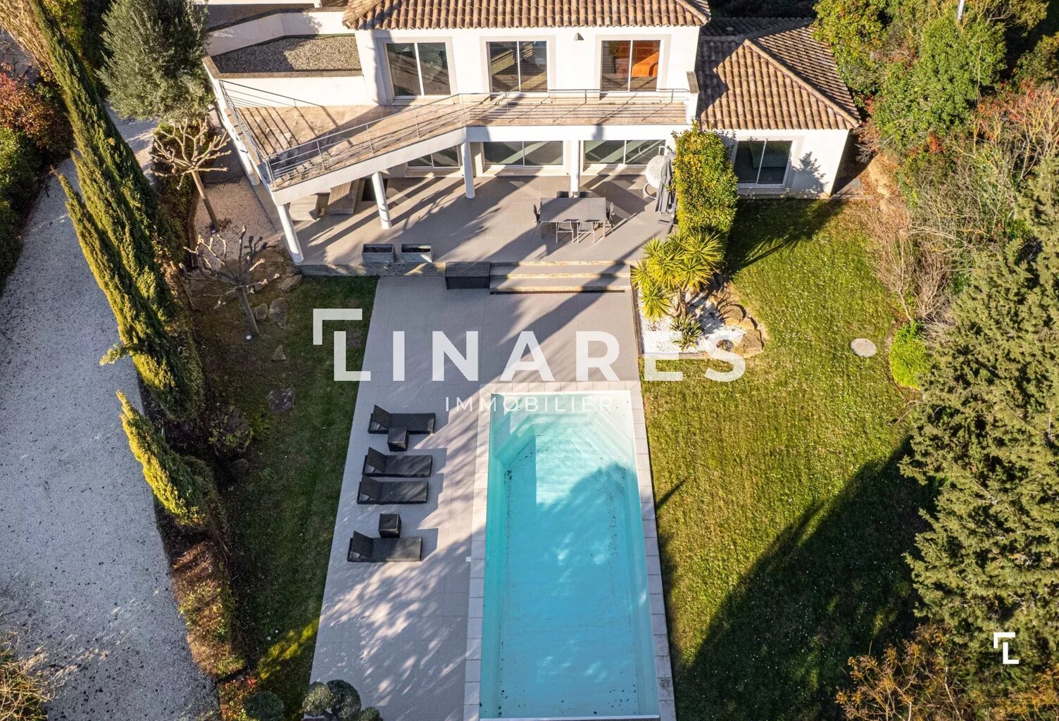 PARC CALIFORNIA - Villa T5 de 226 m2 - Terrain Piscine - Salle d — photo 1