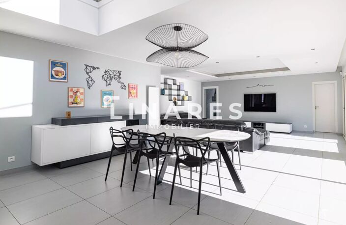 PARC CALIFORNIA - Villa T5 de 226 m2 - Terrain Piscine - Salle d — photo 4