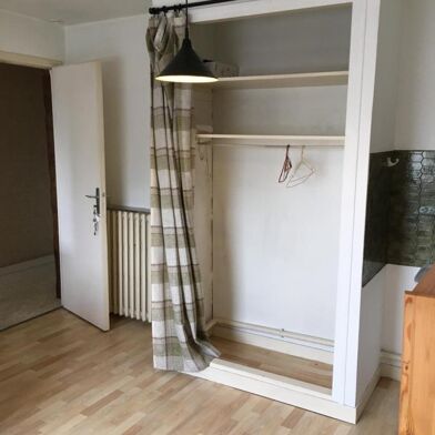 Appartement 1 pièces 360 €