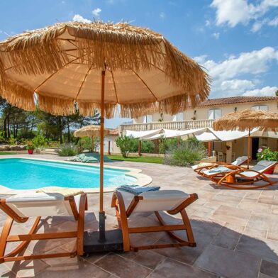 Maison 5 pièces 2890 €