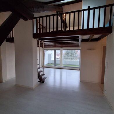 Appartement 4 pièces 1010 €