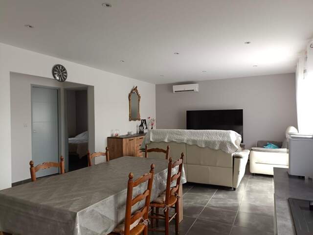 SPECIAL INVESTISSEUR !!! 3 villas , 2 chambres ,garage, jardin — photo du bien