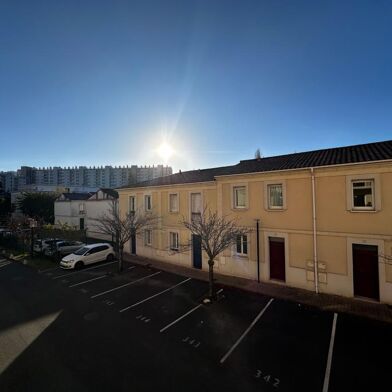 Appartement 3 pièces 975 €