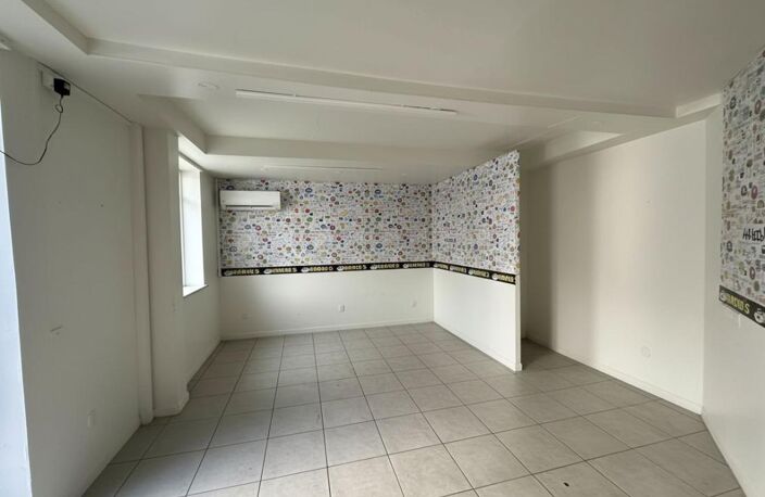Local commercial à vendre – Emplacement n°1 au cœur de Dax — photo 2