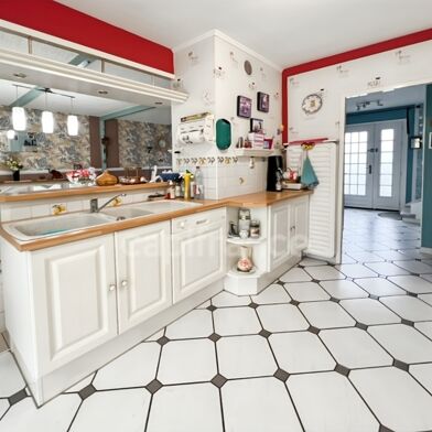 Maison 5 pièces 220000 €