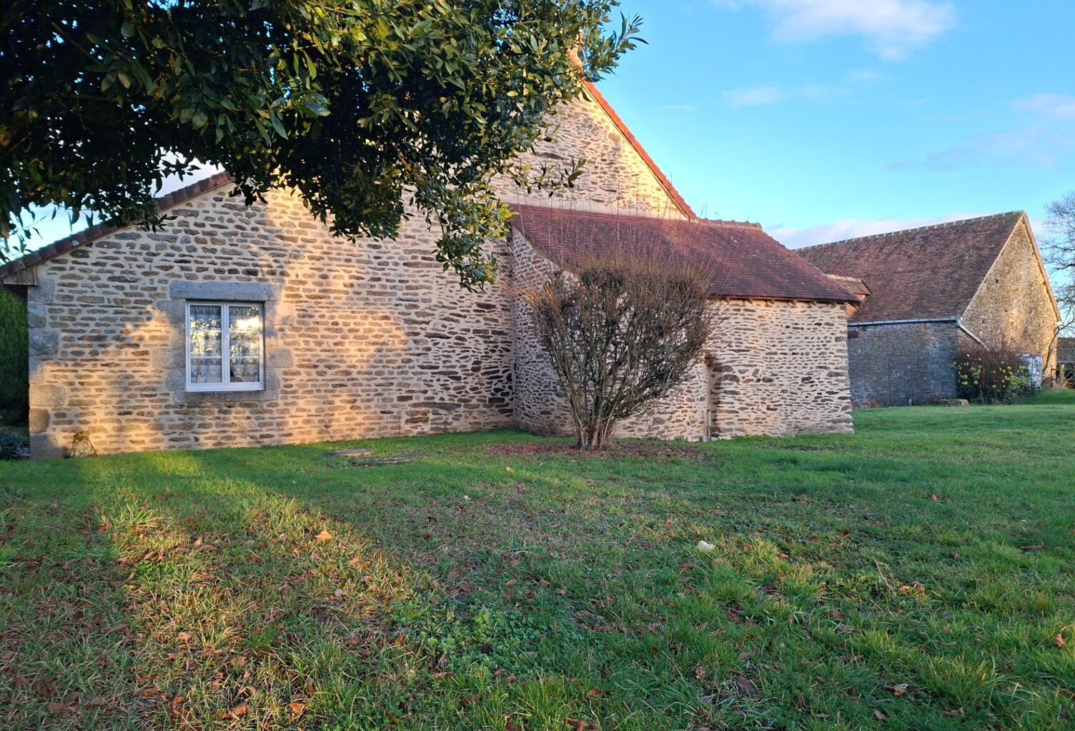 Longère + dépendance + grange, 3000m2 terrain clos, proche de ST CENERI LE GEREI & à 10 MIN ALENCON- Commerces et écoles à moins de 7 min — photo 1