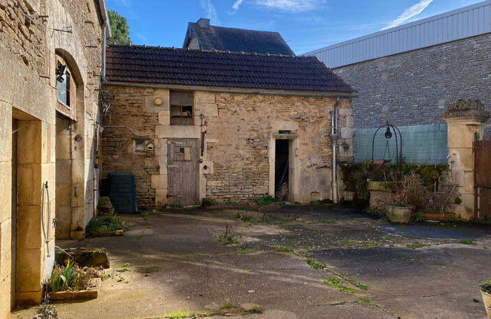 Charmante maison de village à vendre 70m² COUTARNOUX (89) avec dépendances et cour intérieure — photo 4