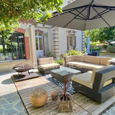 Maison 8 pièces 880000 €