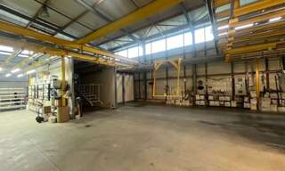 Local industriel  1018 m² à louer à Plouguin (29830)