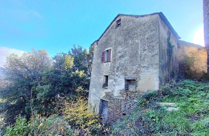 Maison en pierre 7 pièces, 120 m2 + caves, à rénover entièrement à PIE D'OREZZA, Campodonico (HAUTE CORSE) — photo 2