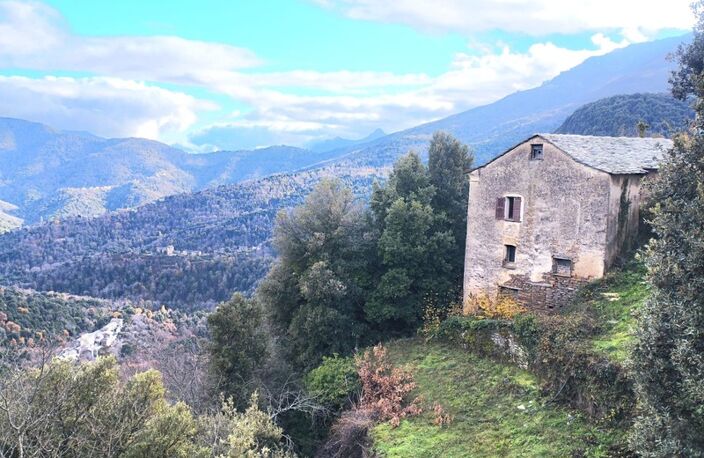 Maison en pierre 7 pièces, 120 m2 + caves, à rénover entièrement à PIE D'OREZZA, Campodonico (HAUTE CORSE) — photo 3