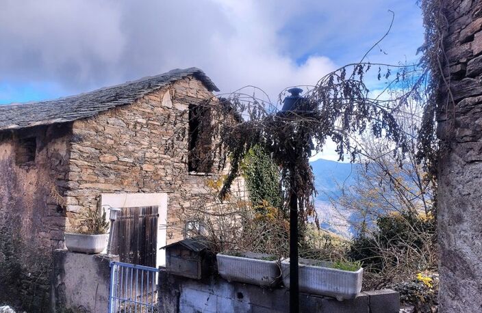 Maison en pierre 7 pièces, 120 m2 + caves, à rénover entièrement à PIE D'OREZZA, Campodonico (HAUTE CORSE) — photo 4