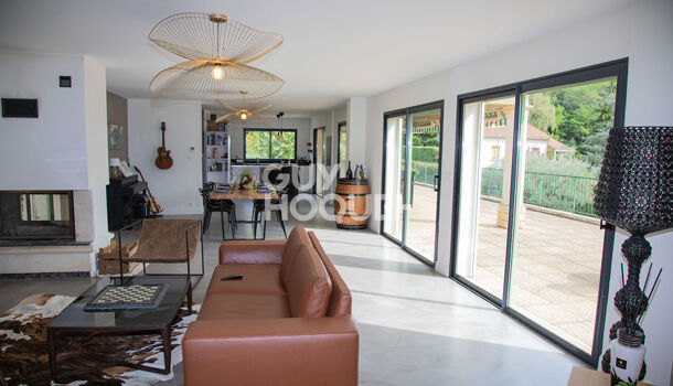 Villa / Maison 7 pièces  à louer Aubenas 07200