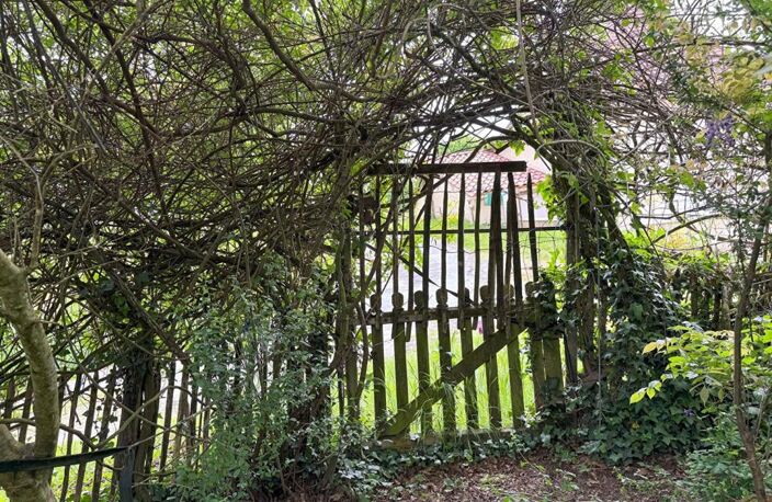 Longère et grange en pierre, 5 pièces, 3 chambres, puits, 6,5 ha jolie vue — photo 5