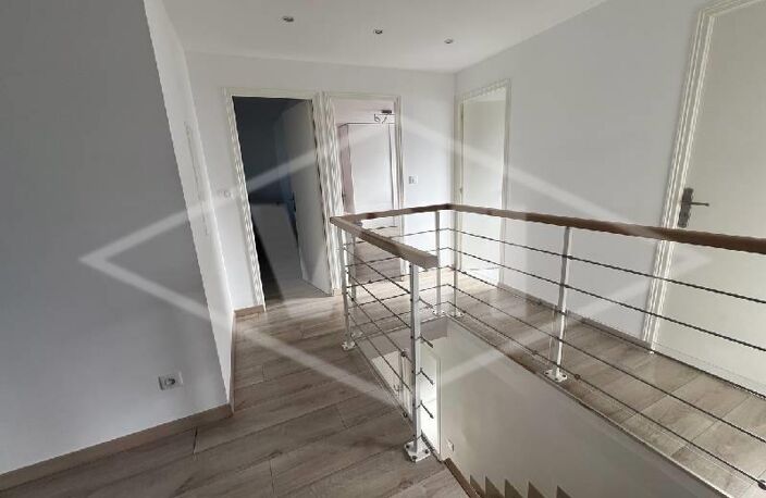 Vente maison 8 pièces 195 m² Combs-la-Ville (77380) — photo 5