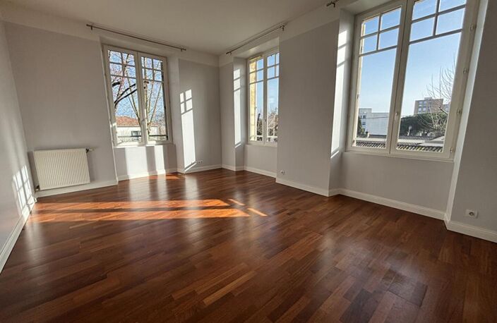 Appartement Bordeaux 3 pièce(s) 69 m2 — photo 2