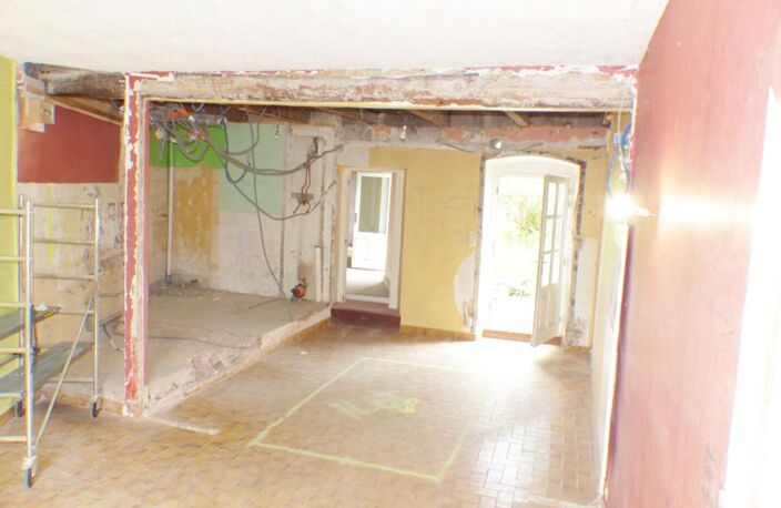 Maison Saint Hostien 11 pièce(s) 225 m2 — photo 3