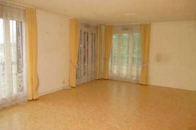 Appartement 4 pièces 733 €