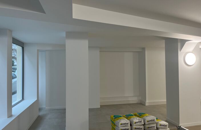 LOCAL 140 M2 REFAIT À NEUF - PARIS 15ÈME — photo 4