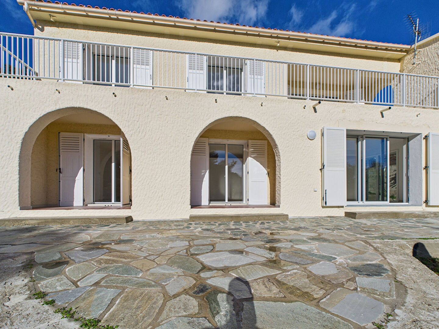 Villa / Maison  T6 à louer Santa-Maria-di-Lota 20200