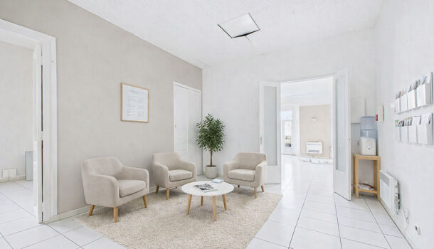 Local commercial 1 pièces  à louer Bastia 20200