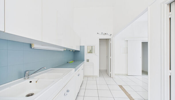 Local commercial 1 pièces  à louer Bastia 20200