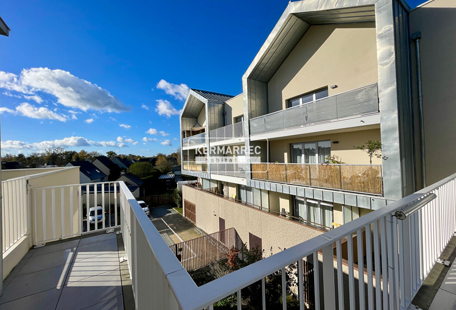 A vendre Appartement 5 Pièces DERNIER ETAGE (ASCENSEUR) TERRASSE ACIGNE CENTRE BOURG — photo 1