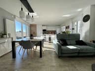 A vendre Appartement 5 Pièces DERNIER ETAGE (ASCENSEUR) TERRASSE ACIGNE CENTRE BOURG — photo 4