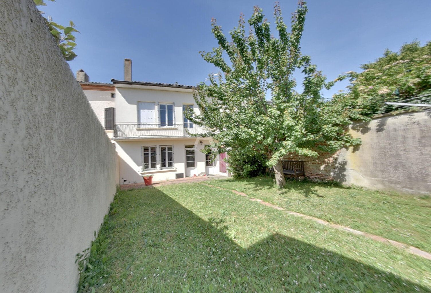 Plein coeur de Mas Grenier : Maison de village rénovée  311 m2 — photo 1