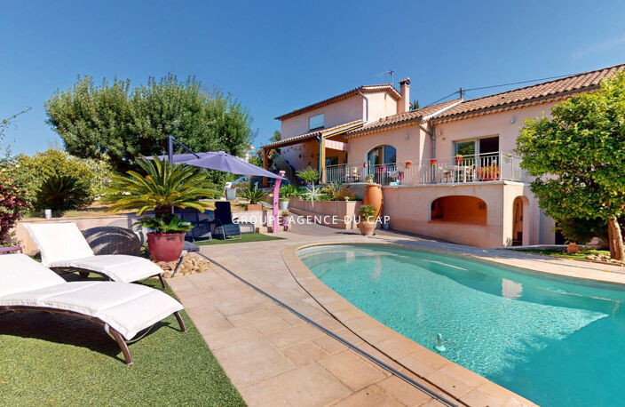 A VENDRE VILLA 7 PIECES 4 CHAMBRES PISCINE APPARTEMENT INDEPENDANT PROCHE CENTRE VILLE ET BORD DE MER A SAINT AYGULF — photo 3