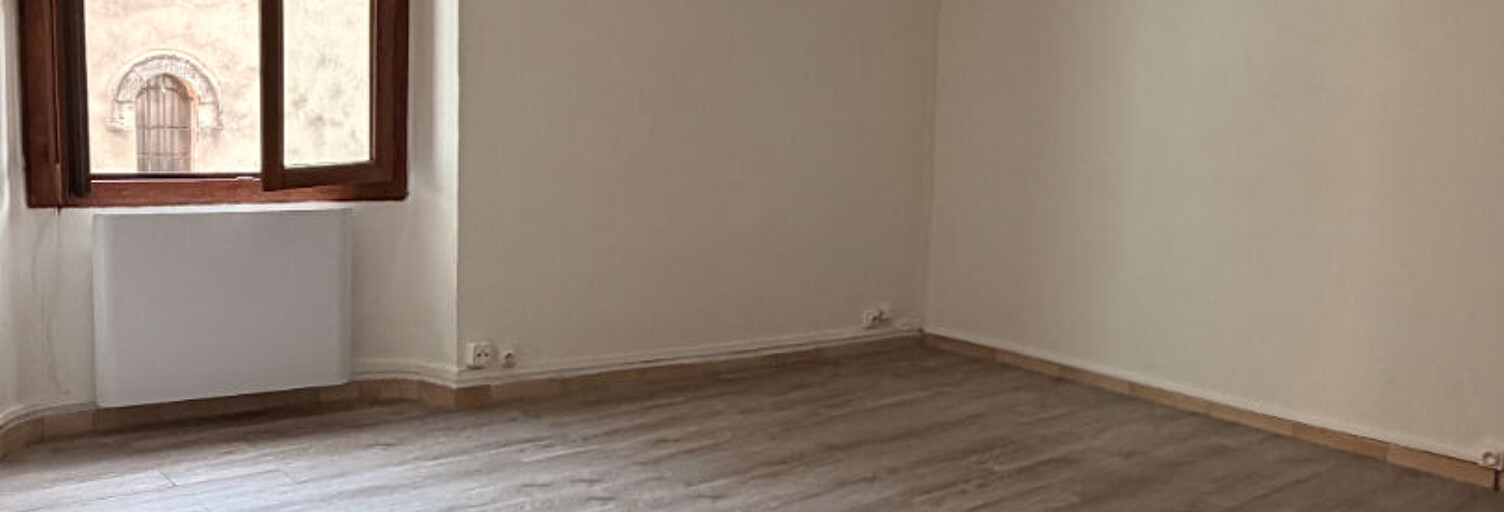 Appartement 2 Pièces 38 m² à louer à Belgentier (83210)