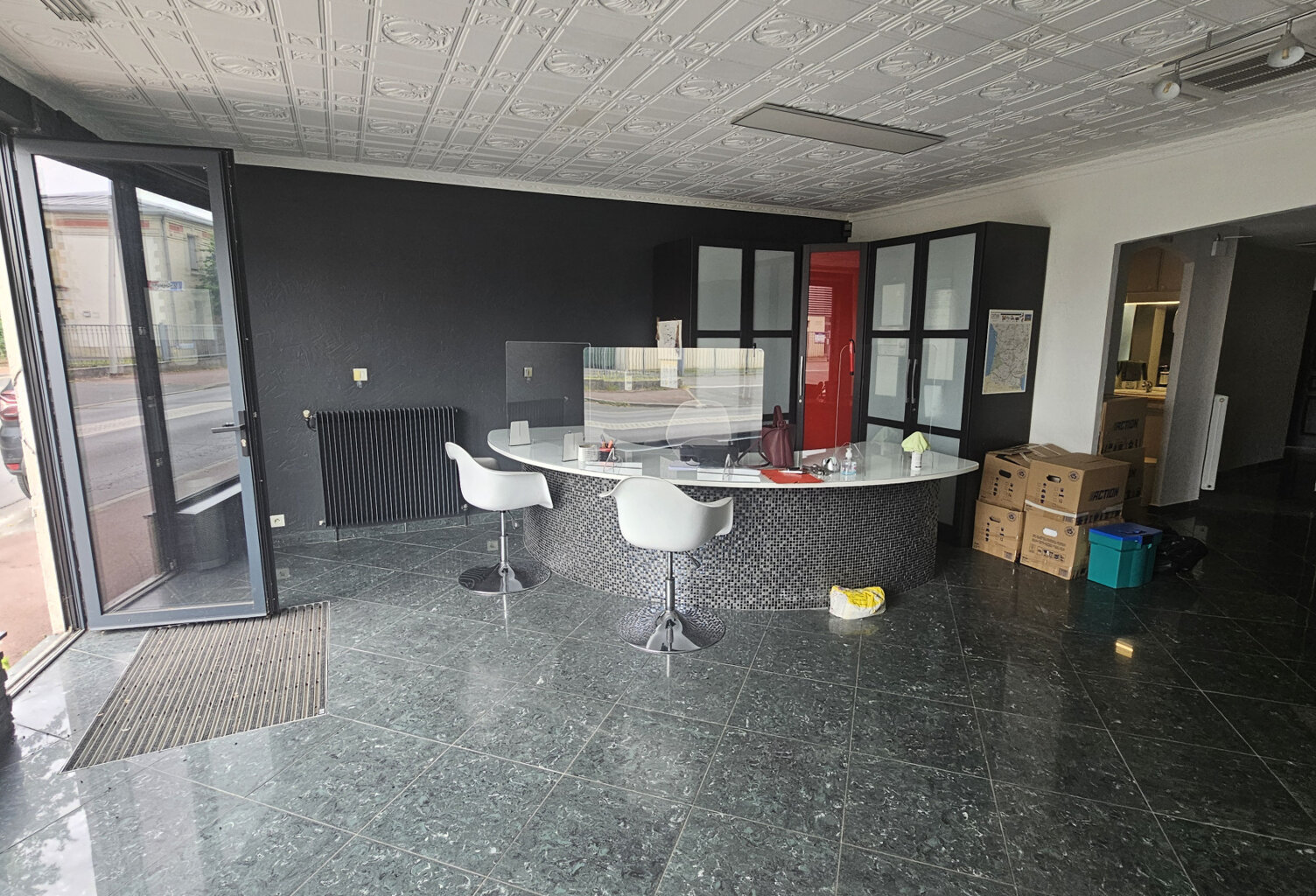 BLANQUEFORT EXCLUSIVITE Local commercial ou professionnel de — photo 1