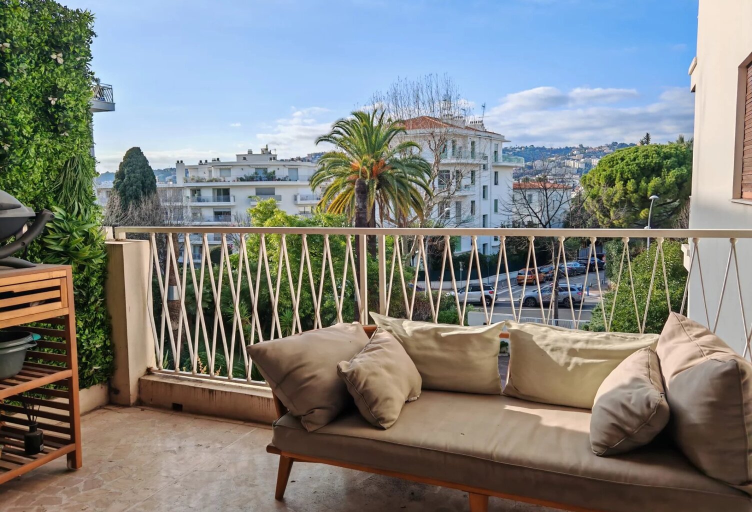 COEUR CIMIEZ A LOUER 2 PIECES TERRASSE SOLEIL — photo 1