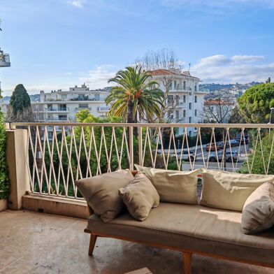 Appartement 2 pièces 1300 €