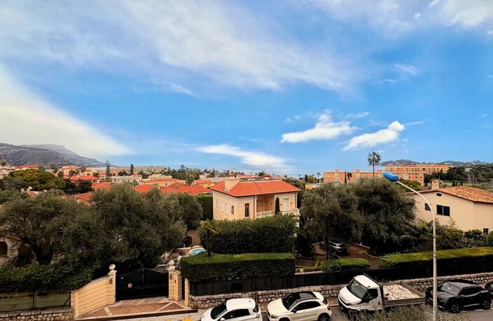 Appartement traversant de 74 m² avec deux terrasses, garage et c — photo 2
