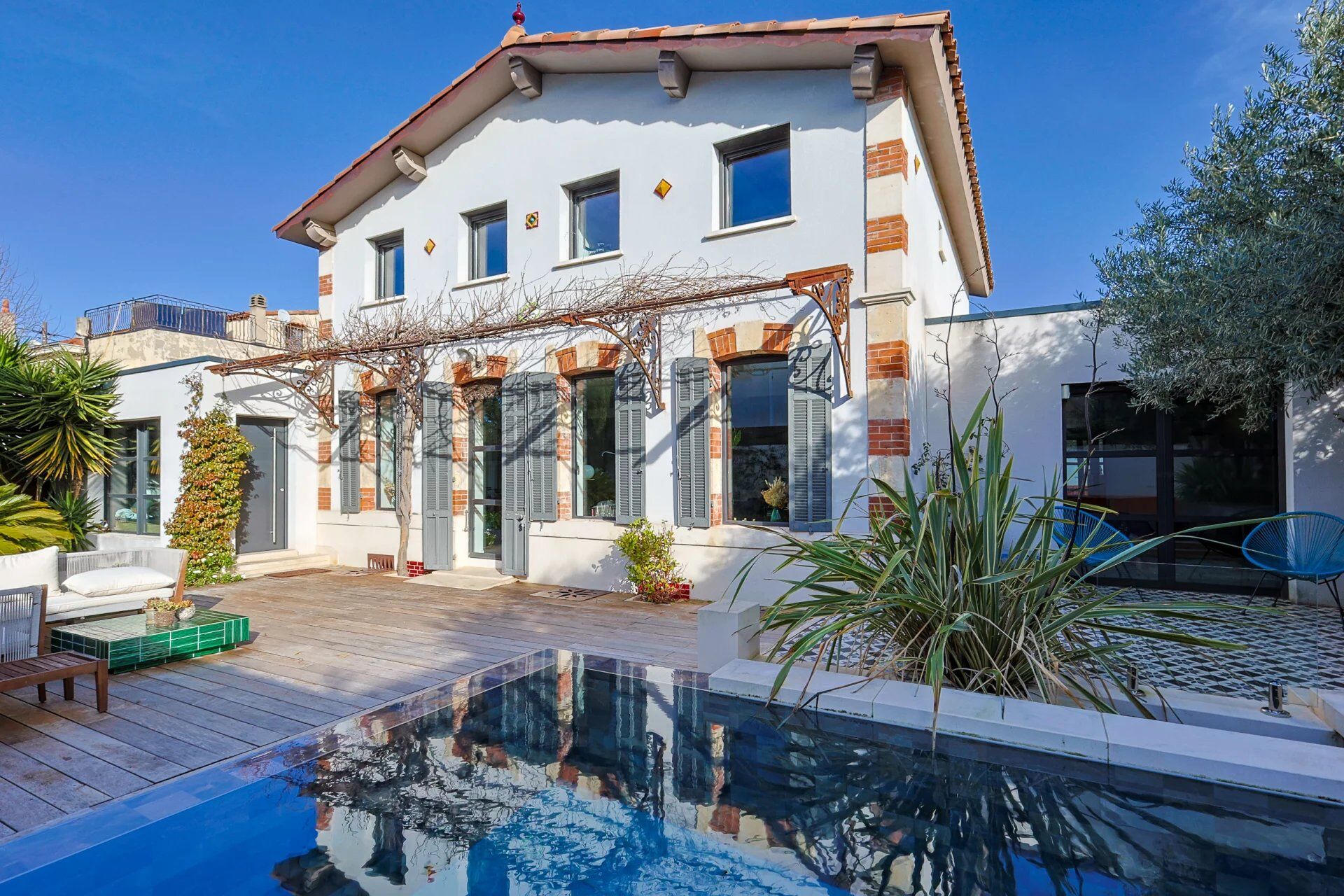 Villa / Maison  T7 à vendre Marseille 12eme 13012