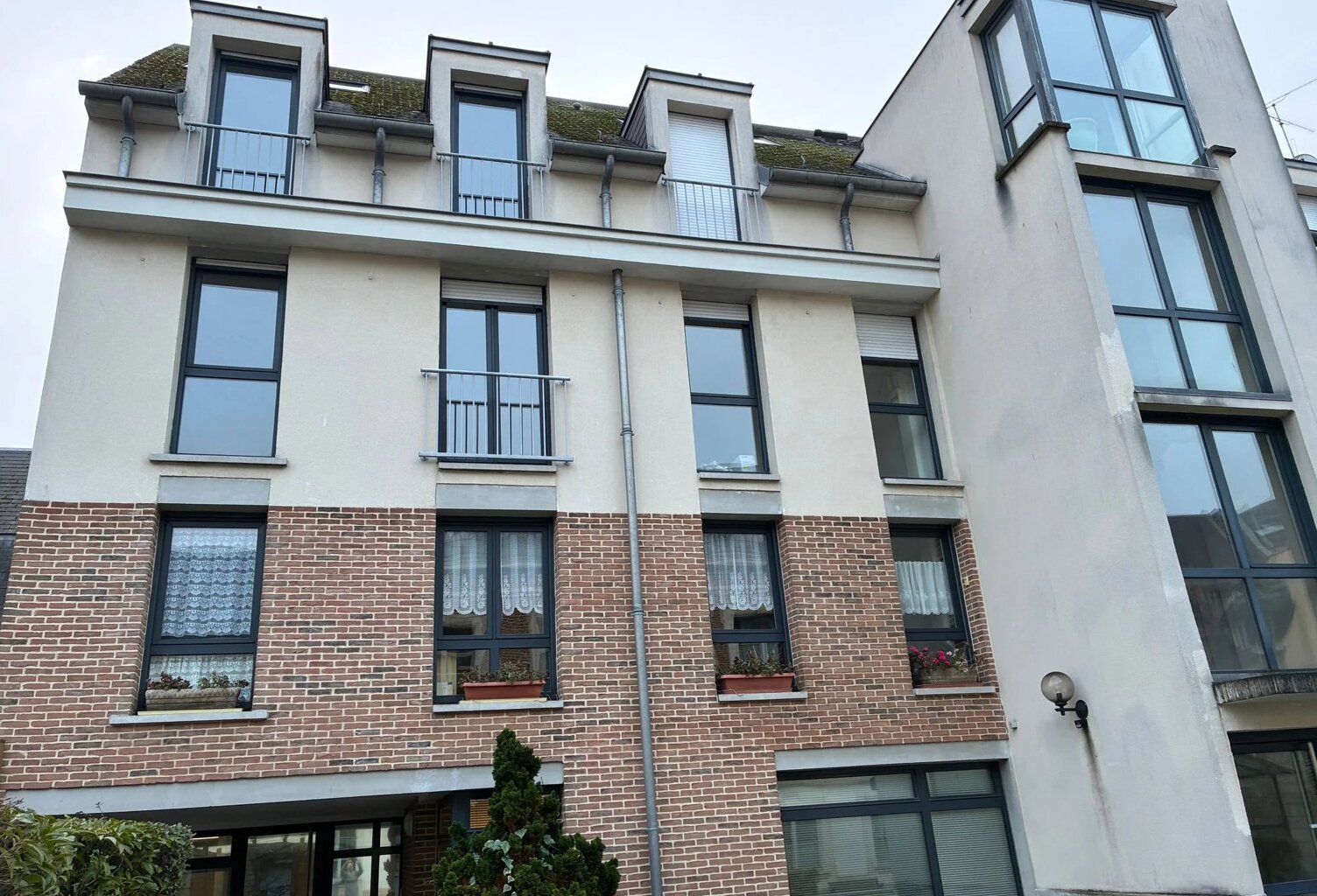 BUREAU SPACIEUX À VENDRE À AMIENS – 417 M², 10 PIÈCES — photo 1