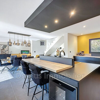 Maison 6 pièces 599000 €