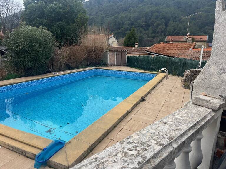 Succession Drap Maison Piscine — photo 1