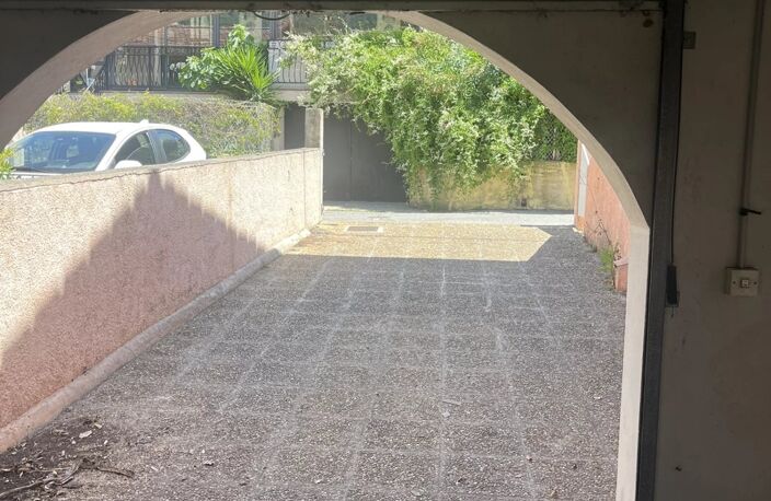 Succession Drap Maison Piscine — photo 5
