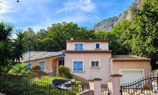 Maison 5 Pièces 120 m² à vendre à Le Revest-les-Eaux (83200)