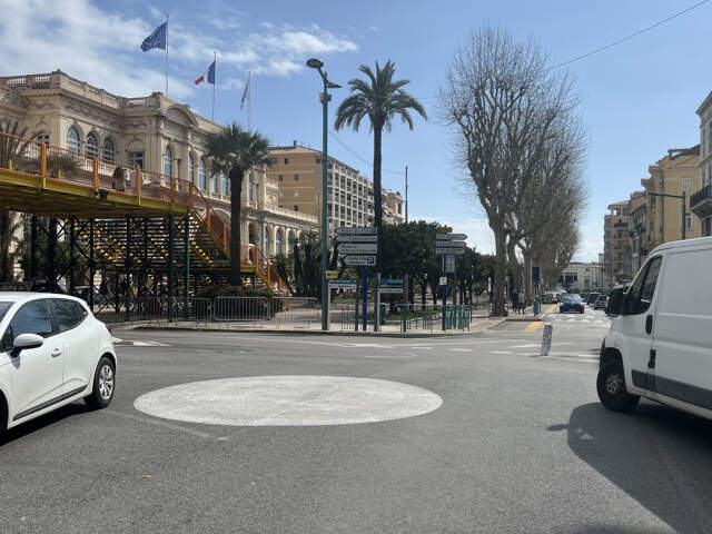 DROIT AU BAIL MENTON CENTRE VILLE — photo du bien