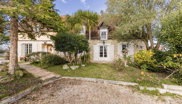 Propri&eacute;t&eacute; 5 pièces  à vendre Morlaàs 64160