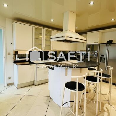 Appartement 4 pièces 135000 €