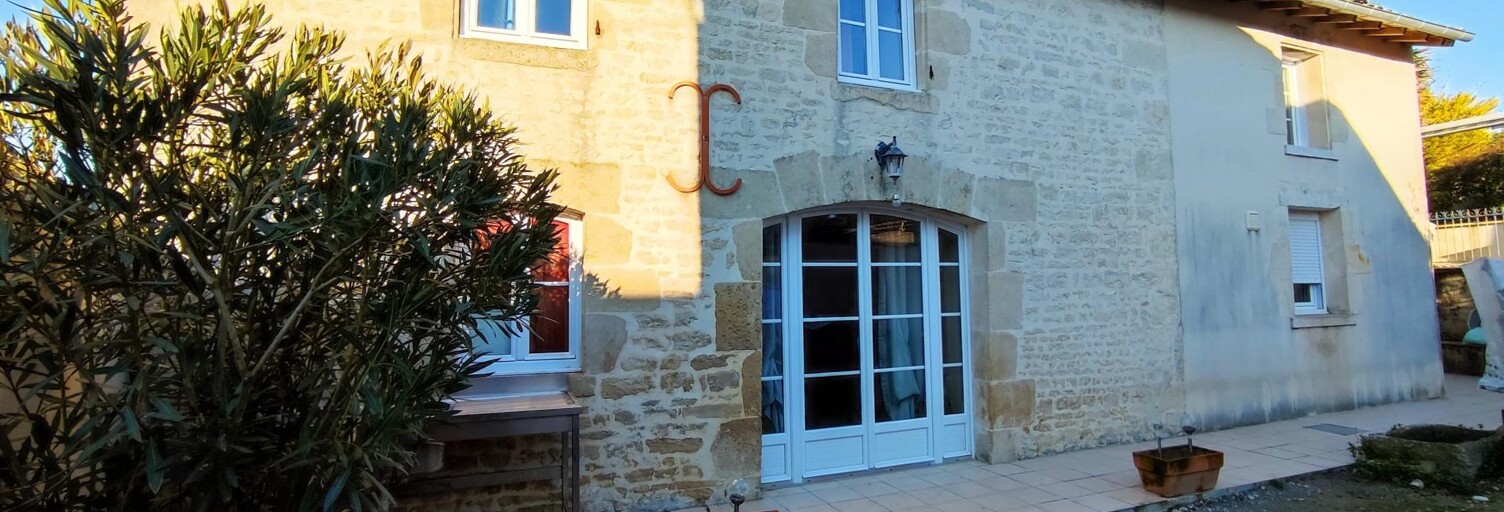 Maison 6 Pièces 165 m² à vendre à Dampierre-sur-Boutonne (17470)
