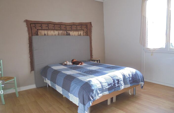 EXCLUSIVITÉ – MAISON AVEC GARAGE SUR 1 300 M² DE TERRAIN — photo 5