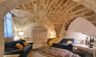 Maison  330 m² à vendre à Uzès (30700)